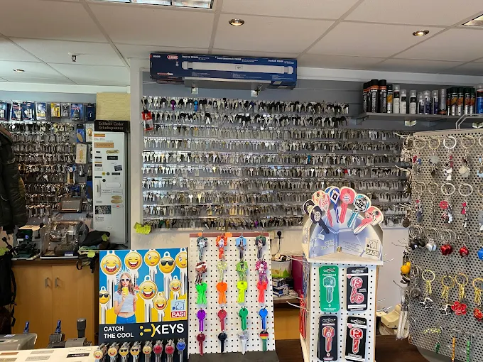 Schlüsseldienst Quick-Step GmbH Düsseldorf, Suitbertusstr. 127 in Düsseldorf