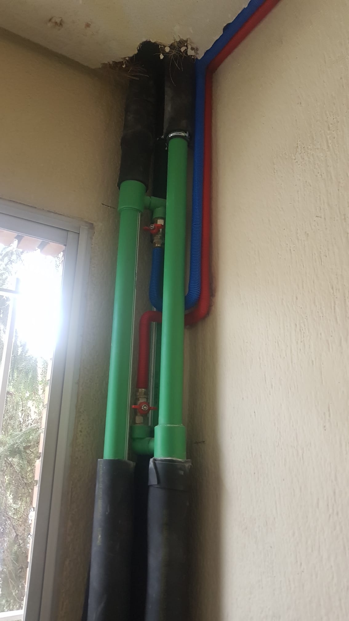 Images GB Fontanero Urgente en Tu Barrio