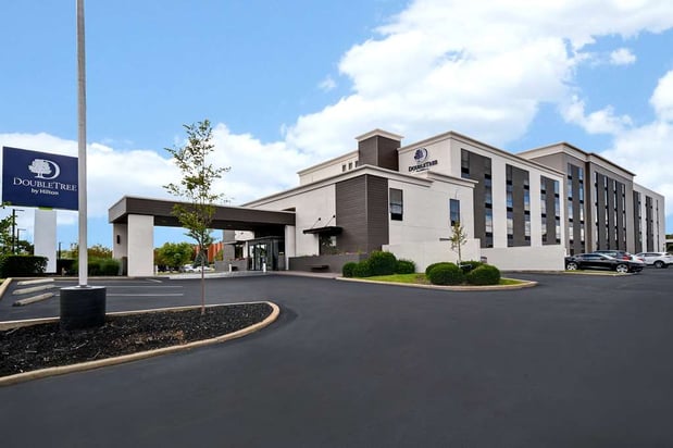 Images DoubleTree by Hilton St. Louis Airport