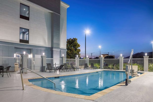 Images Hampton Inn & Suites Brenham