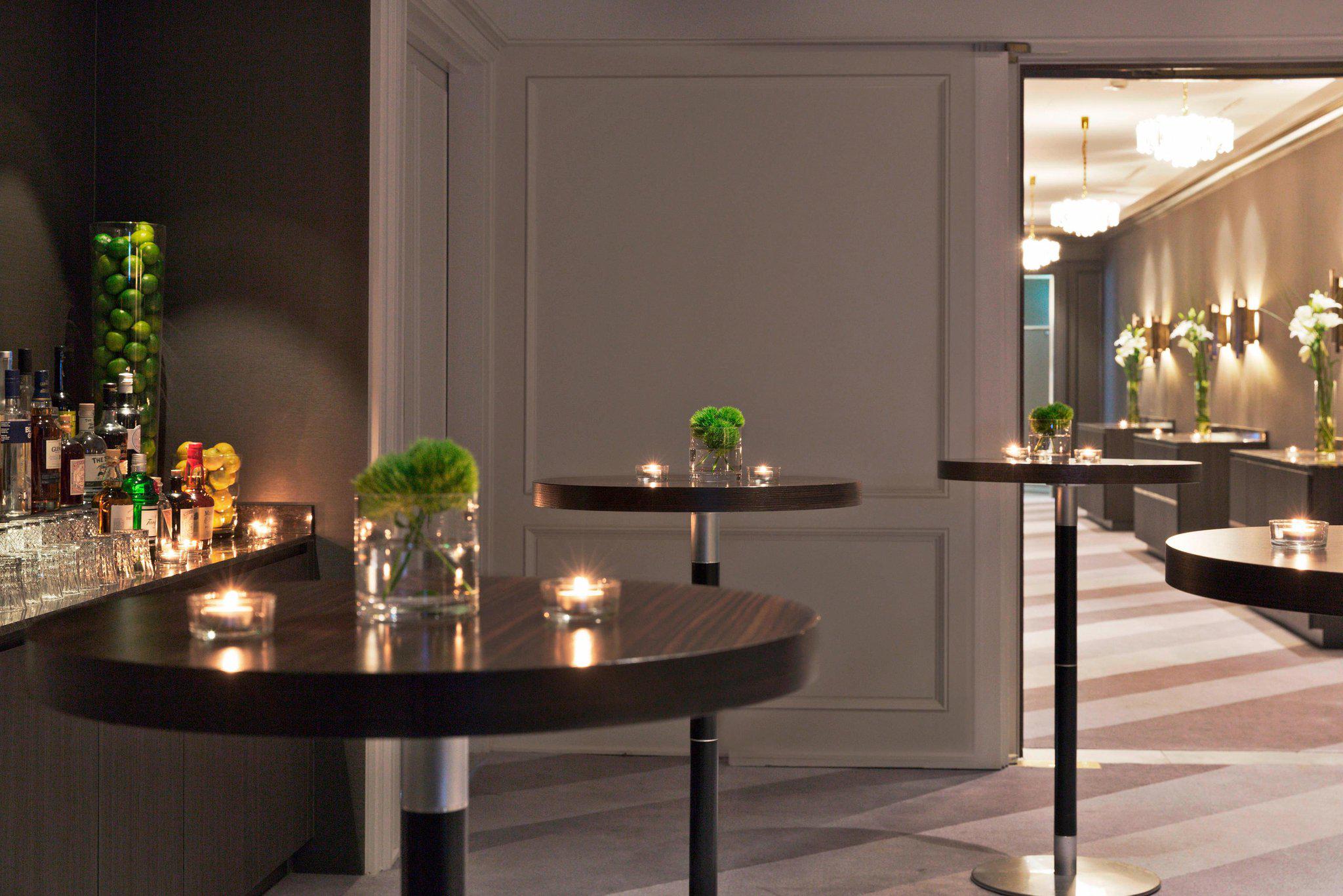 Renaissance Wien Hotel, Linke Wienzeile/Ullmannstrasse 71 in Vienna