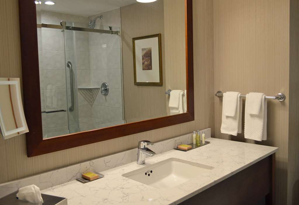 DoubleTree Fallsview Resort & Spa by Hilton - Niagara Falls