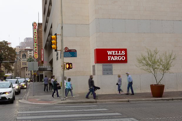 Images Wells Fargo Bank