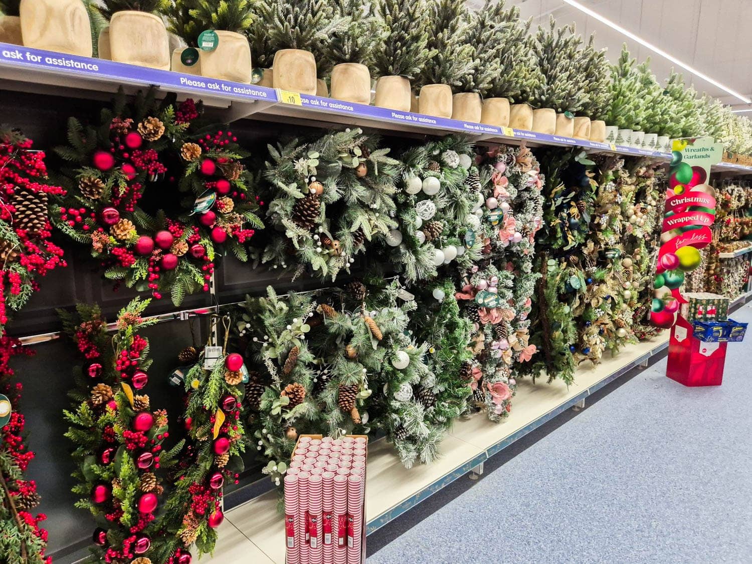 Images B&M Home Store with Garden Centre