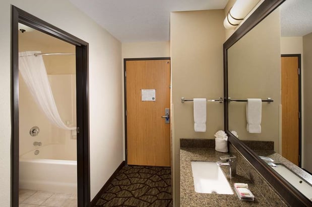 Images Best Western Plus Vancouver Mall Dr. Hotel & Suites