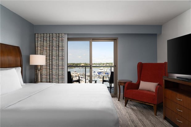 Images Hilton Garden Inn Charleston Waterfront/Downtown