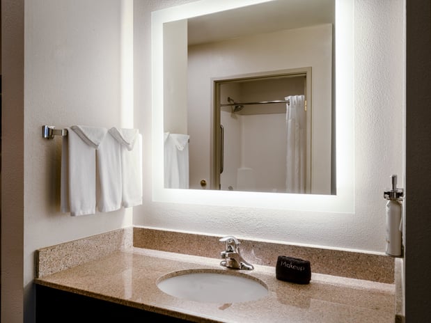 Images Holiday Inn Express & Suites Chicago-Libertyville by IHG