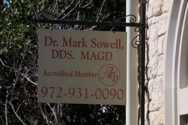 Images Mark Sowell, DDS, MAGD, AACD
