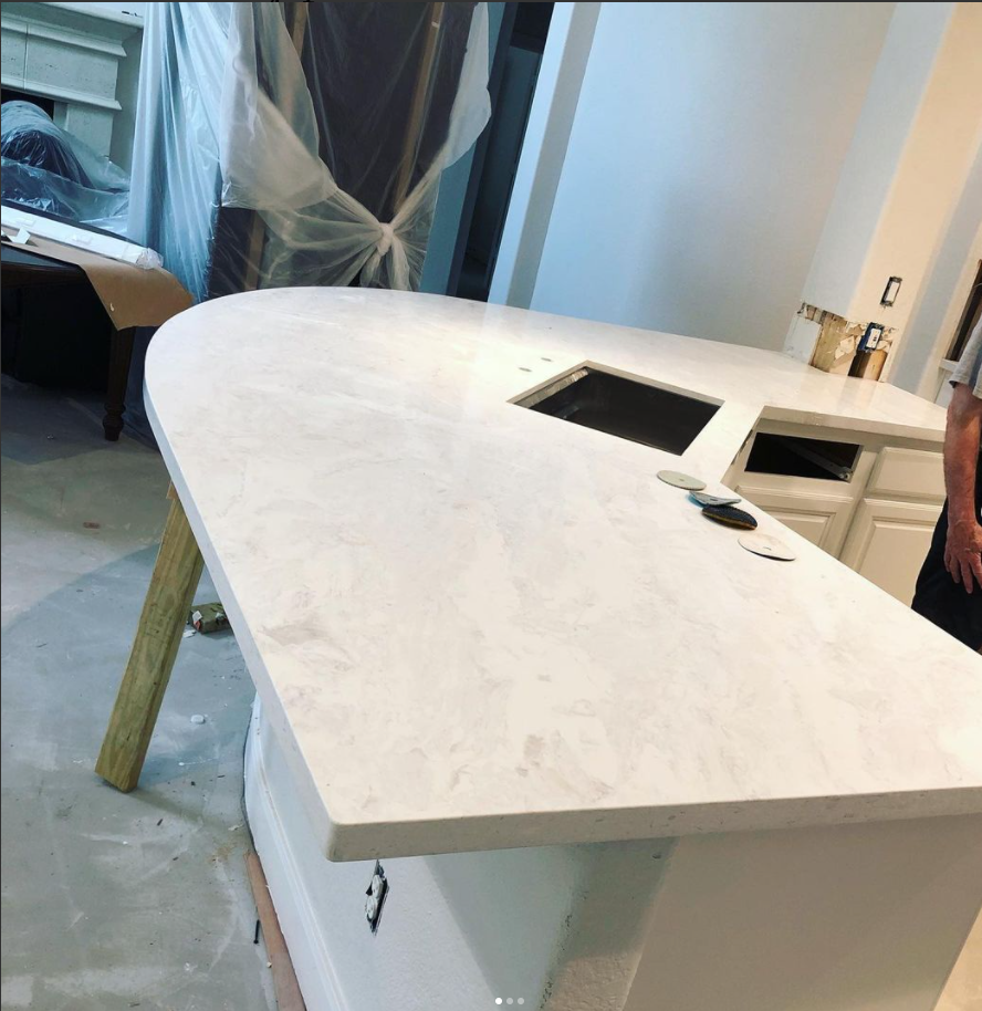 The Granite Crew LLC Logo