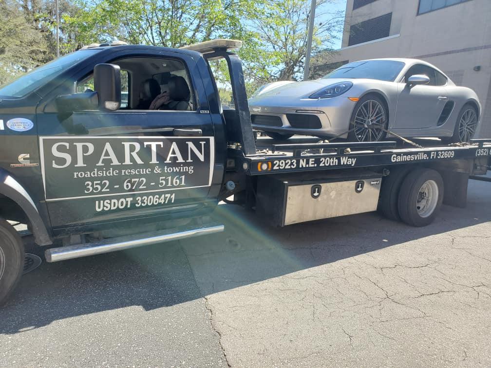 Call our fast, friendly, reliable tow team!