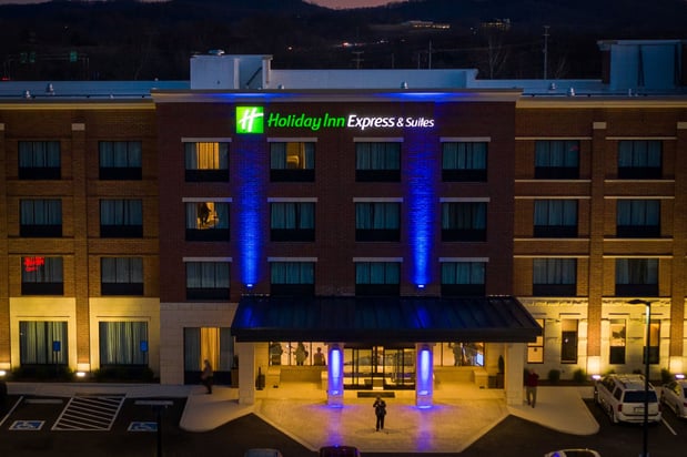 Images Holiday Inn Express & Suites Franklin - Berry Farms by IHG