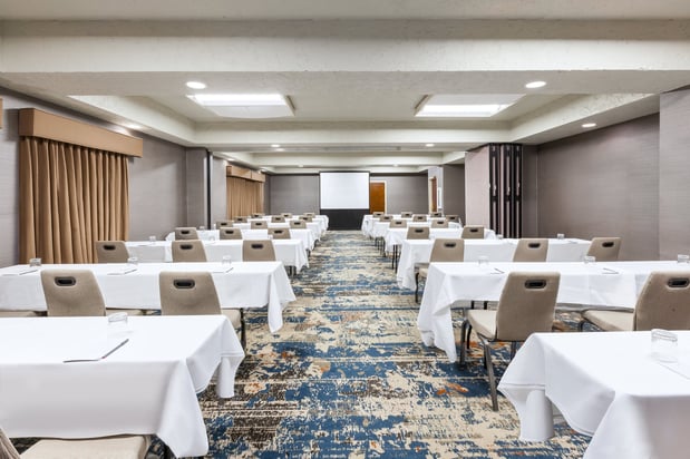 Images Crowne Plaza Columbus North- Worthington by IHG