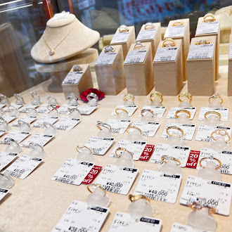 Images KOMEHYO（コメ兵）天神店
