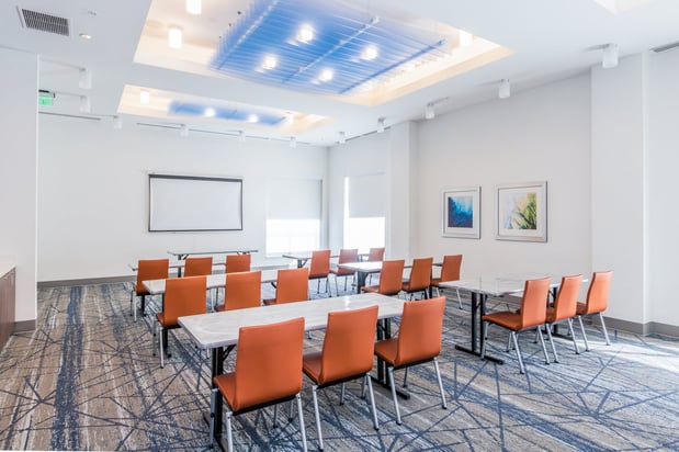 Images Holiday Inn Express & Suites Louisville Downtown by IHG