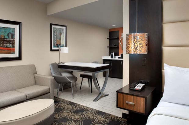 Images Embassy Suites by Hilton Knoxville West