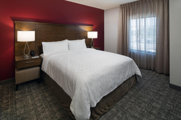 Images Staybridge Suites Phoenix – Biltmore Area by IHG