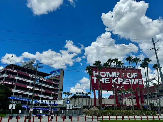 Images Holiday Inn Express & Suites Tampa Stadium - Airport Area by IHG