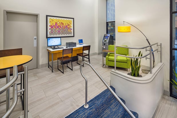 Images Holiday Inn Express & Suites Atlanta Downtown by IHG
