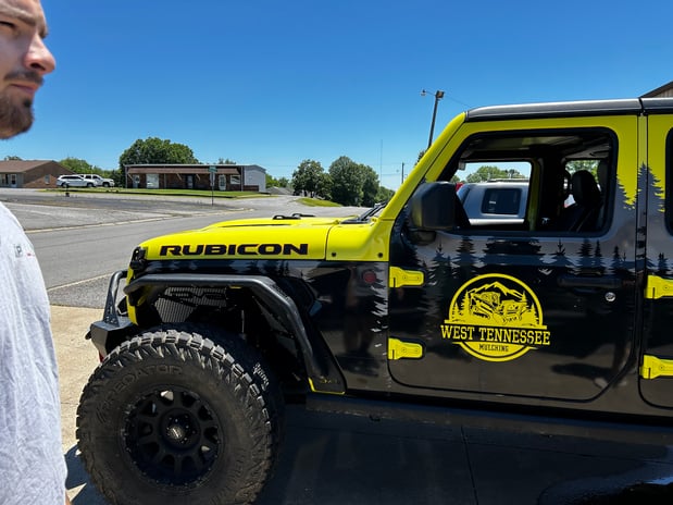 Images PECO Signs and Wraps