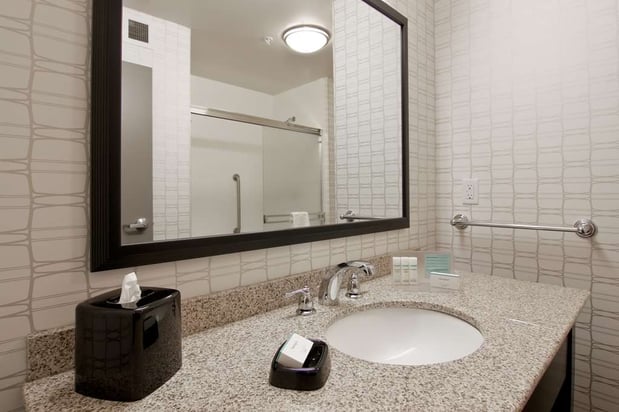 Images Hampton Inn & Suites Bellevue Downtown-Seattle