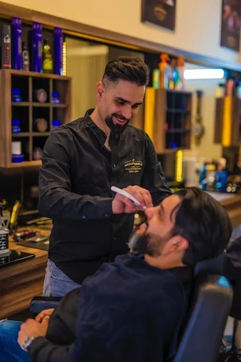 Bild 2 von Aryan Friseur