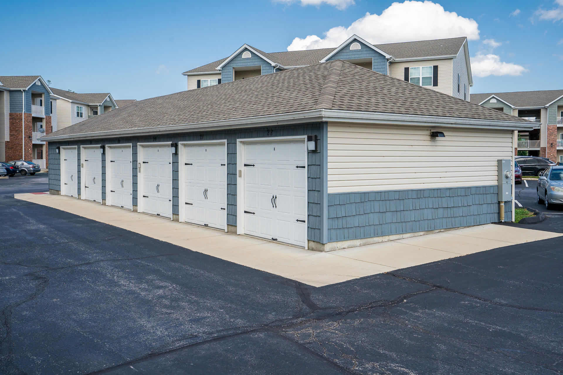 Detached Garage Parking