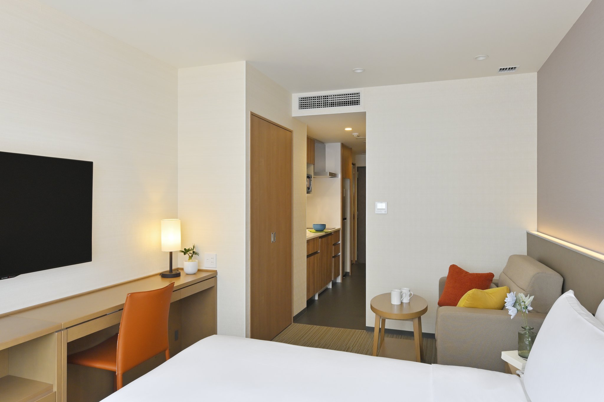Images Holiday Inn & Suites Shin Osaka by IHG