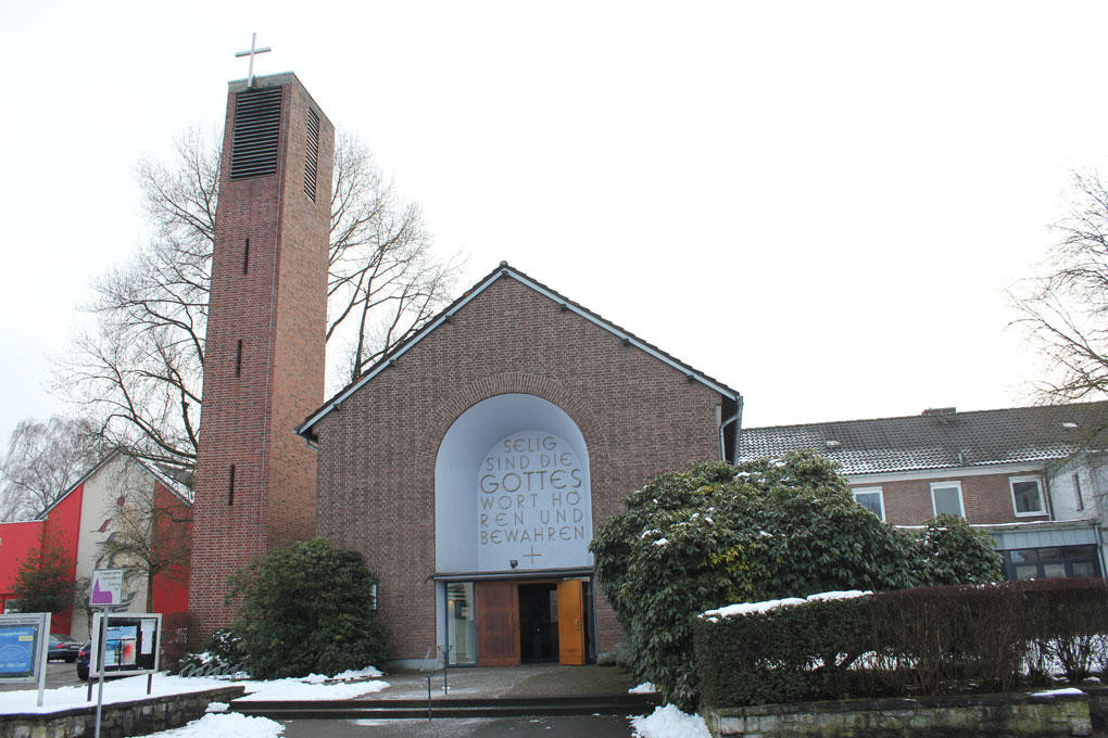 Bild 1 Martin-Luther-Kirche Würselen - Evangelische Christusgemeinde in Würselen