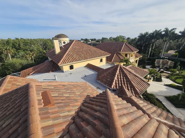 Images Halo Roofing Inc.