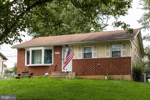Images Brook-Owen Real Estate