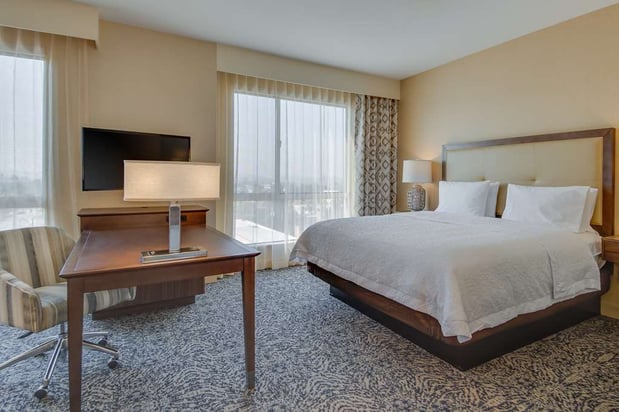 Images Hampton Inn and Suites Los Angeles - Glendale