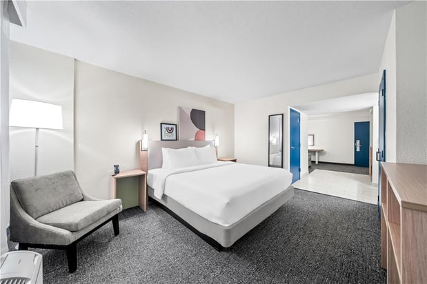 Images Spark by Hilton Orlando near Universal