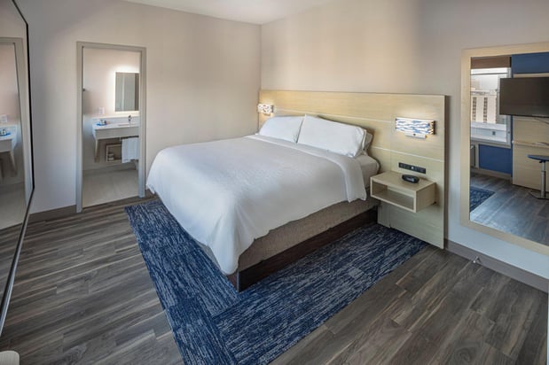 Images Holiday Inn Express & Suites Atlanta Downtown by IHG