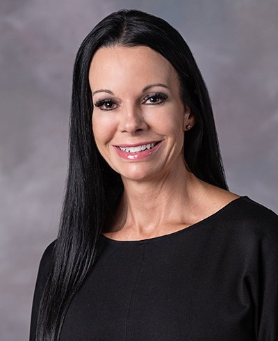 Images Lynn Munoz - Financial Advisor, Ameriprise Financial Services, LLC