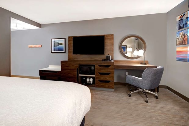 Images Hampton Inn Crown Point