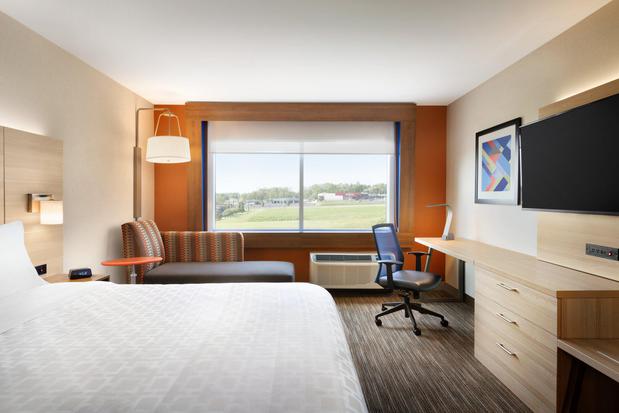 Images Holiday Inn Express & Suites Heath - Newark by IHG