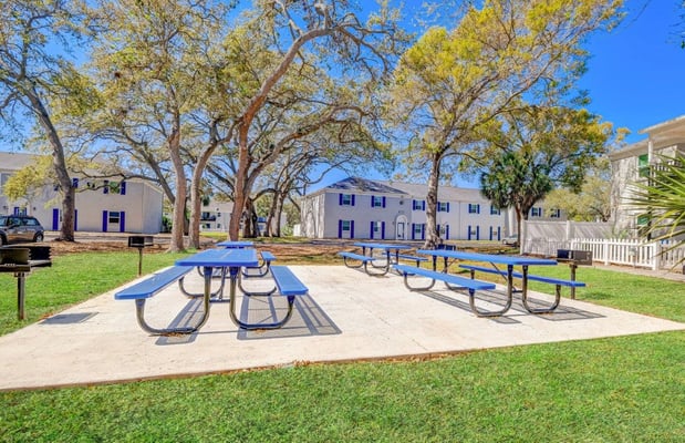 Images Reserve at Lake Pointe Apartment Homes