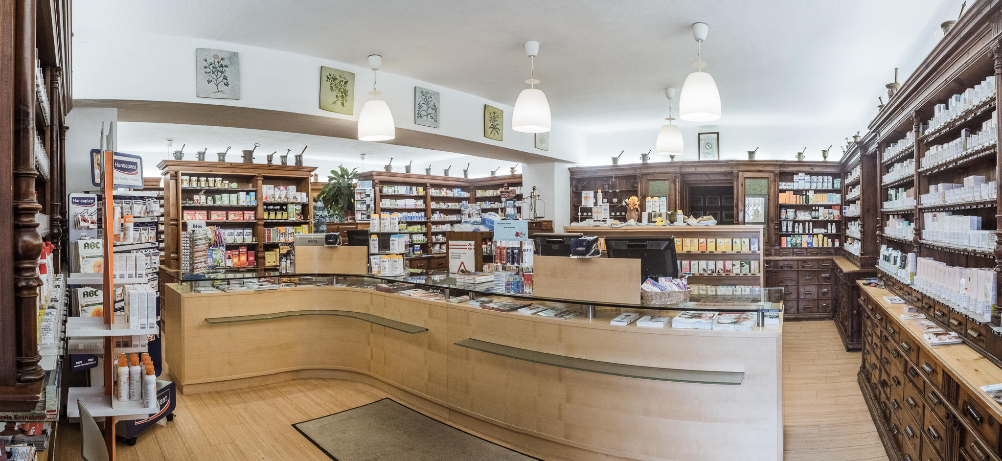 Apotheke Zum Wilden Kaiser OG, Kaiserstraße 9 in Sankt Johann in Tirol