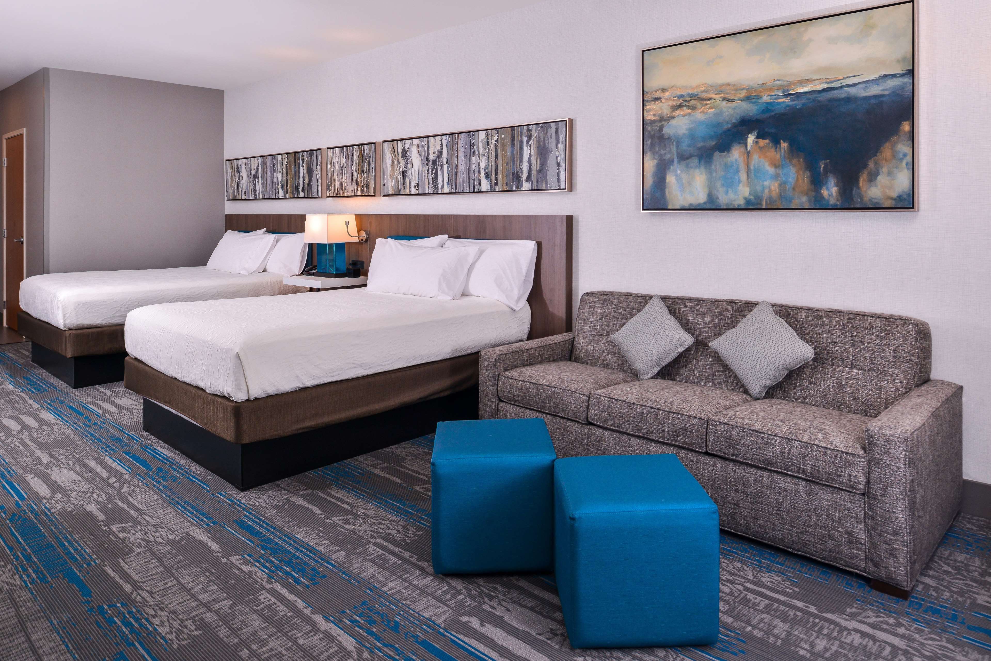 Guest room