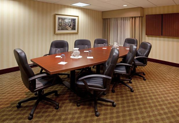 Images Holiday Inn Express & Suites Lexington-Hwy 378, an IHG Hotel