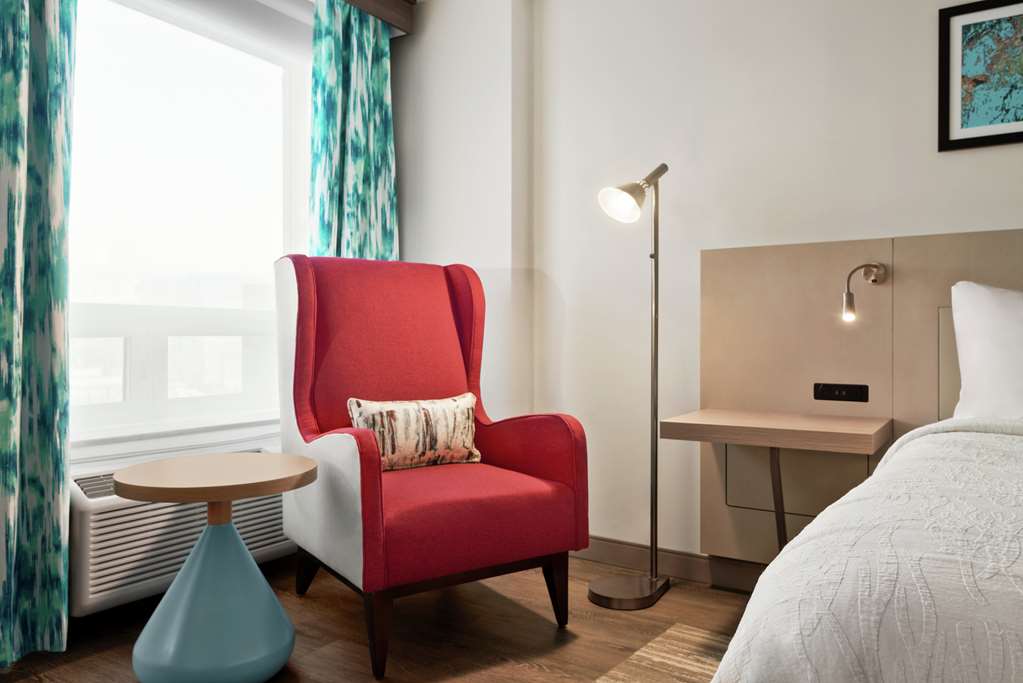 Images Hilton Garden Inn Saskatoon Downtown