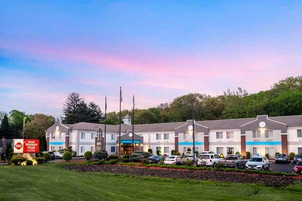 Images Best Western Plus New England Inn & Suites
