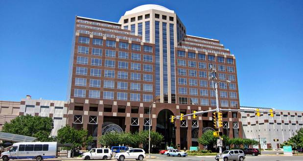Images The Metro Tower at Pentagon City