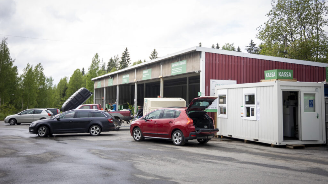 Images Laukaan pienjäteasema, Mustankorkea Oy