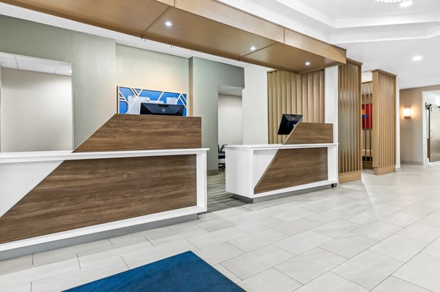 Images Holiday Inn Express & Suites Florence Northeast by IHG