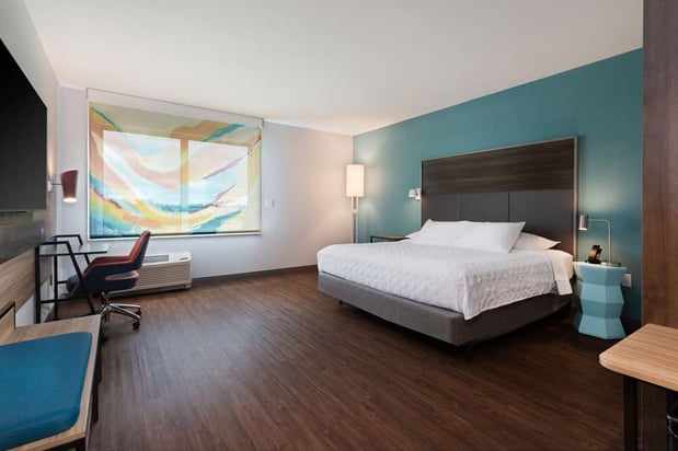Images Tru by Hilton Bradenton I 75