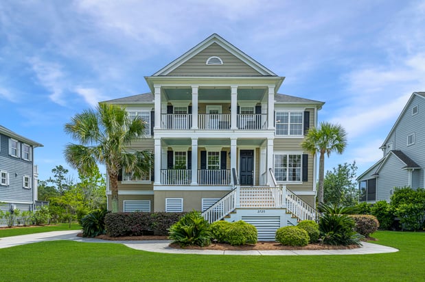 Images Kimberly Ritter - Realtor in Mt. Pleasant, SC