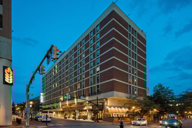 Images Holiday Inn Lancaster by IHG