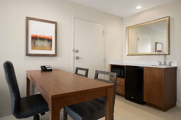 Images Embassy Suites by Hilton McAllen Convention Center