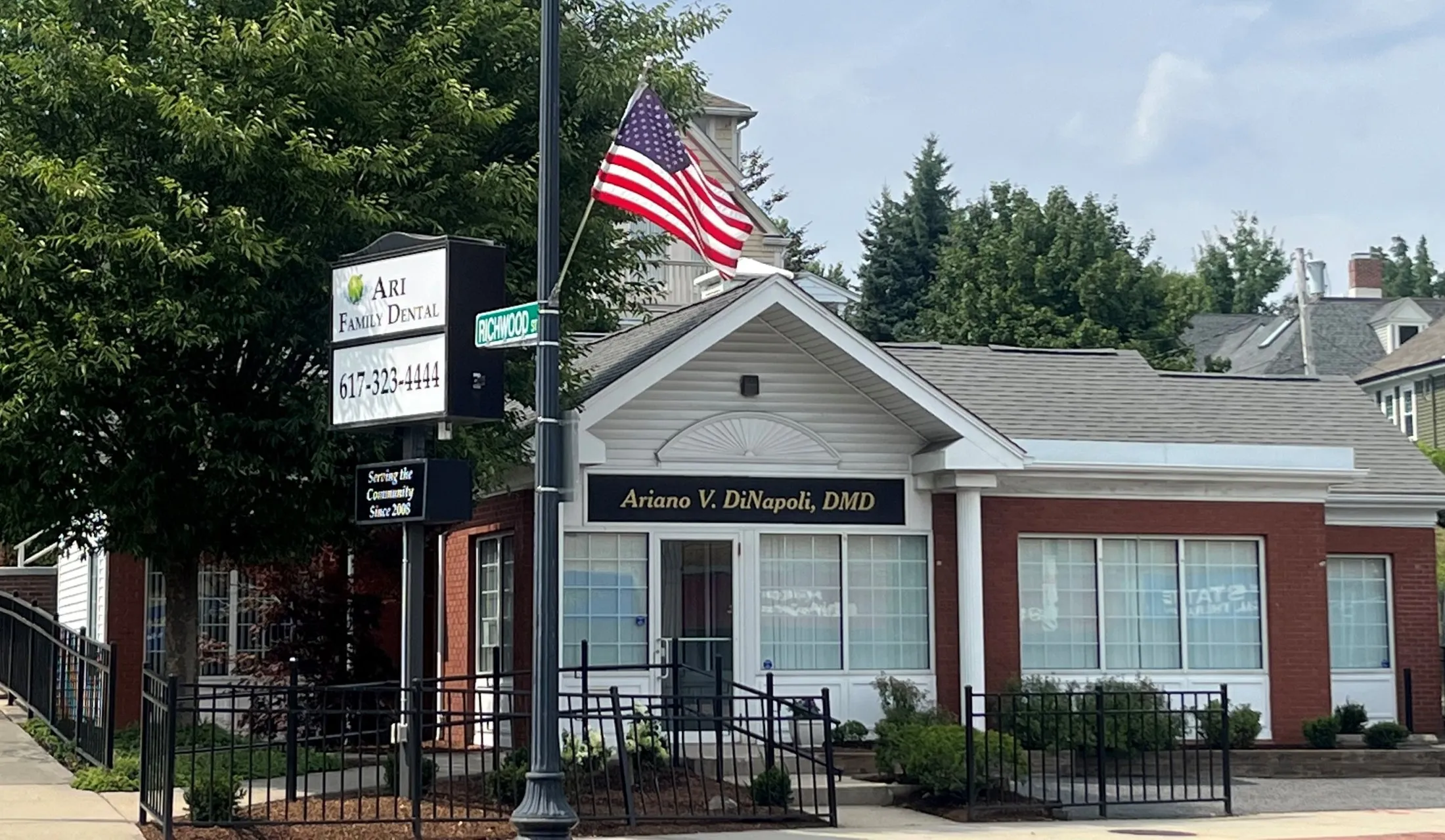 Ari Family Dental Image